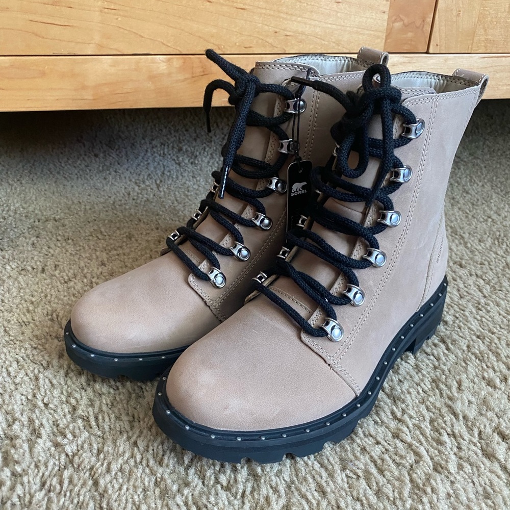 NWT Sorel Lennox Lace Up Boots Size 7